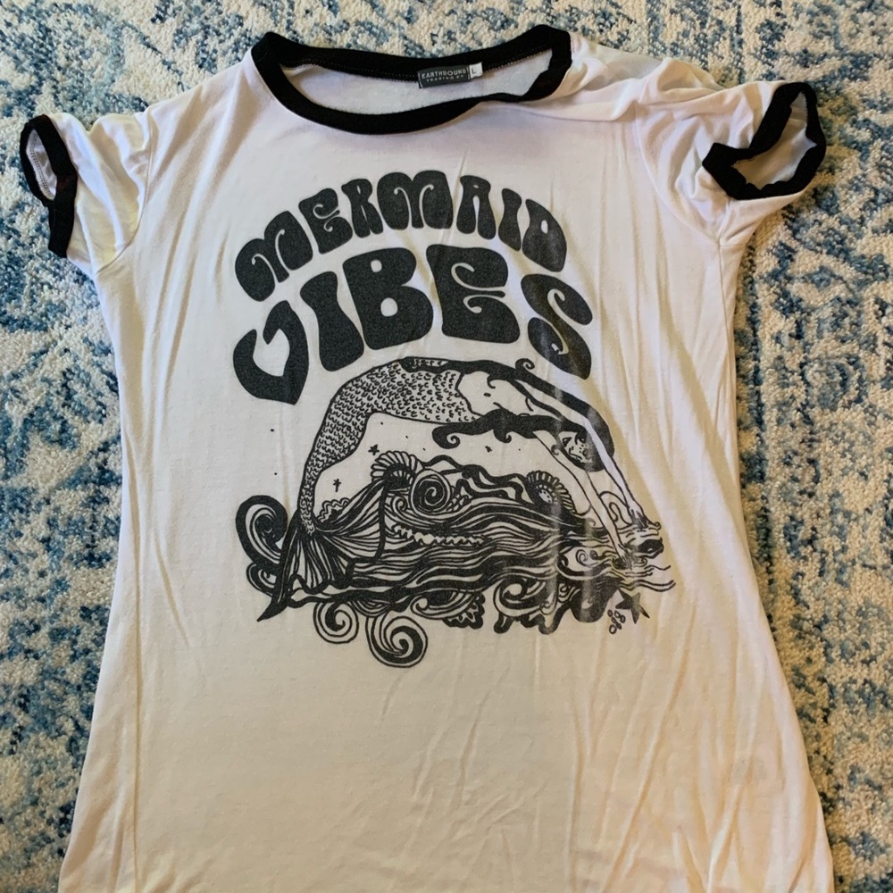 “Mermaid Vibes” T-shirt